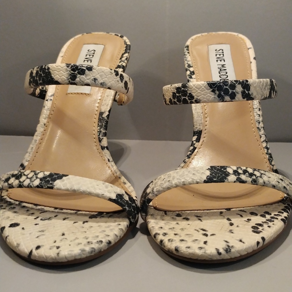 STEVE MADDEN SHOES - Picture 3 of 9